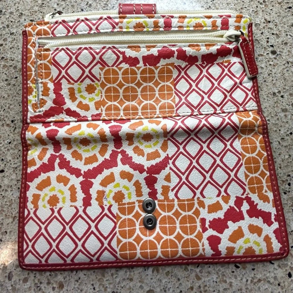 Vintage Fossil Red and Orange Geometric Wallet.. “what vintage are you” Y2K